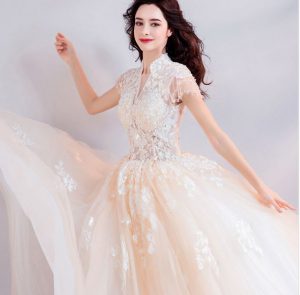 ชุดราตรียาวออกงานกลางคืน ระบายยาว สีขาว