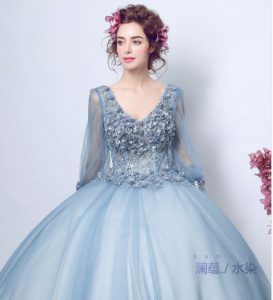 ชุดราตรียาวออกงานกลางคืน ระบายยาว แขนยาว สีน้ำเงินหม่นเทา