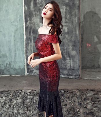 ชุดราตรียาวออกงานกลางคืน สีแดงดำปาดไหล่ ปักเลื่อม