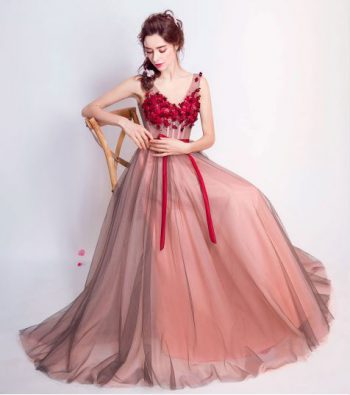 ชุดราตรียาวออกงานกลางคืน สีไวน์แดง คอวี แขนกุด