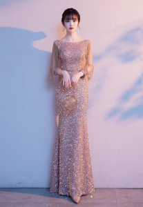 ชุดราตรียาวออกงาน