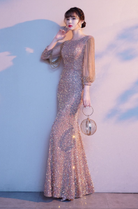 ชุดราตรียาวออกงาน