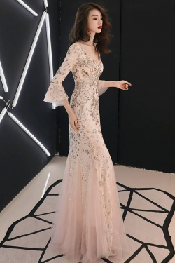 ชุดราตรียาว